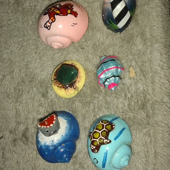 Hand painted hermit crab shells - Picture 3 of 8